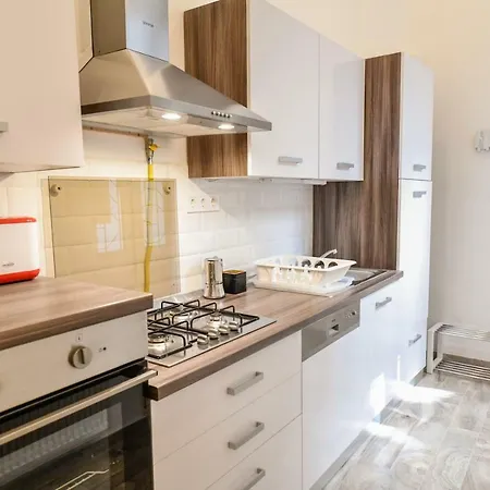 Cosy Flat In Péterfy Sándor Str Appartamento Budapest